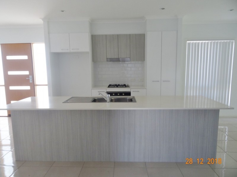 31 Coralie Avenue, Wynnum West QLD 4178