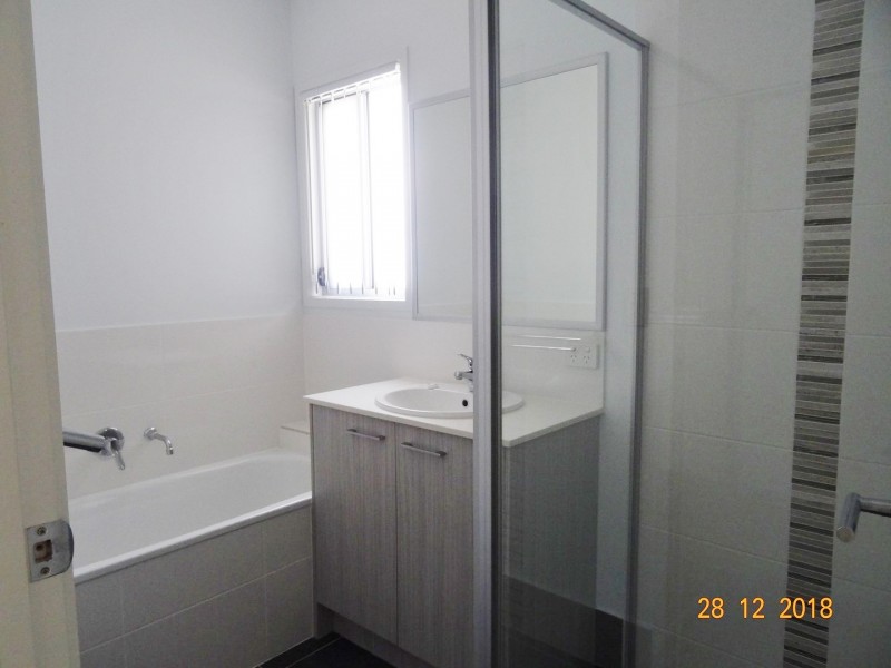 31 Coralie Avenue, Wynnum West QLD 4178