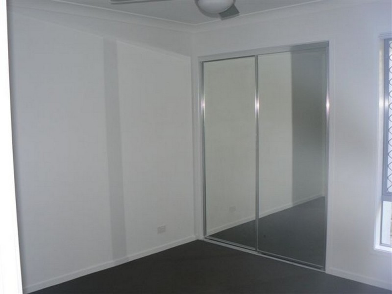 1/3 Mark Winter Court, Bellbird Park QLD 4300