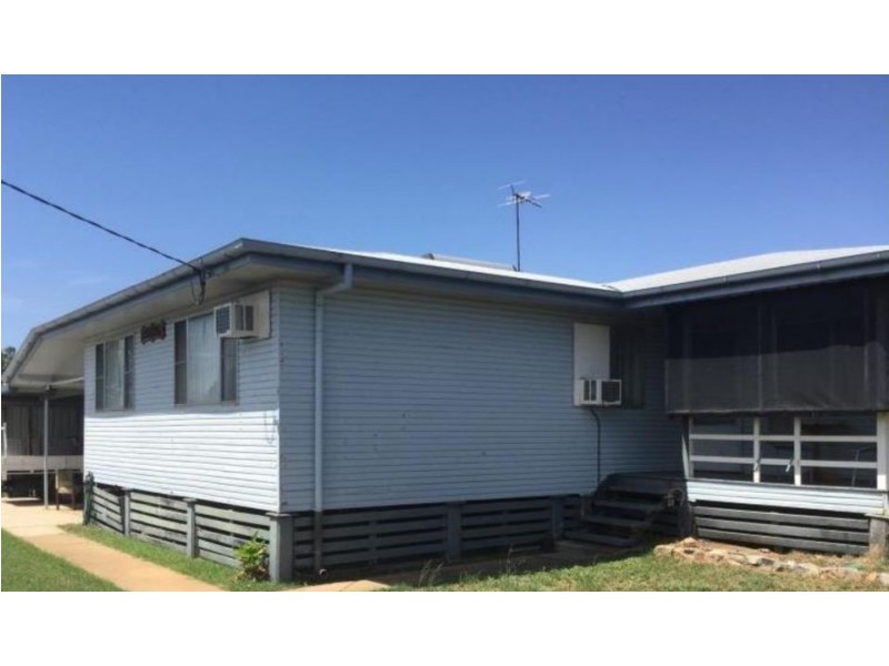 19 Ironbark Street, Blackwater QLD 4717