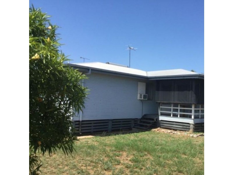 19 Ironbark Street, Blackwater QLD 4717