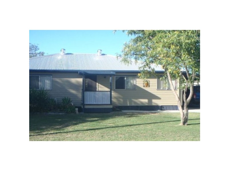 73 Day Street, Tara QLD 4421