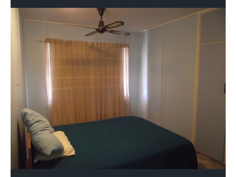 17 Hutton Street, Taroom QLD 4420