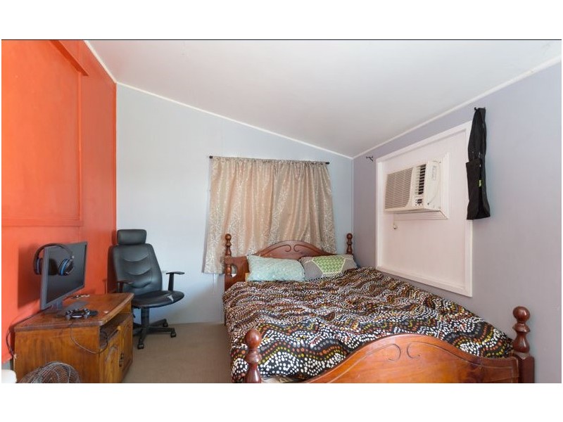 4 Hill End Road, Glenella QLD 4740