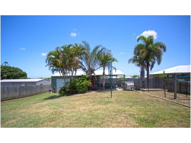 4 Hill End Road, Glenella QLD 4740