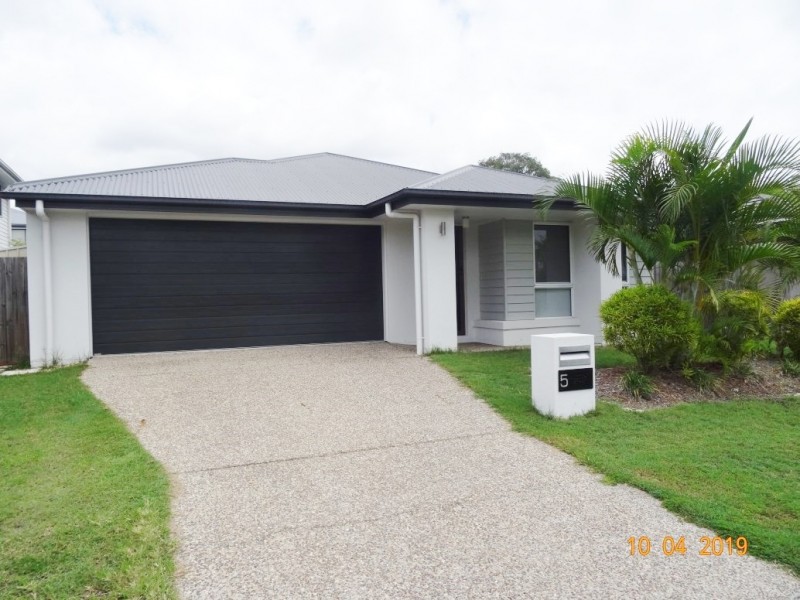 5 Woodgate Street, Oxley QLD 4075