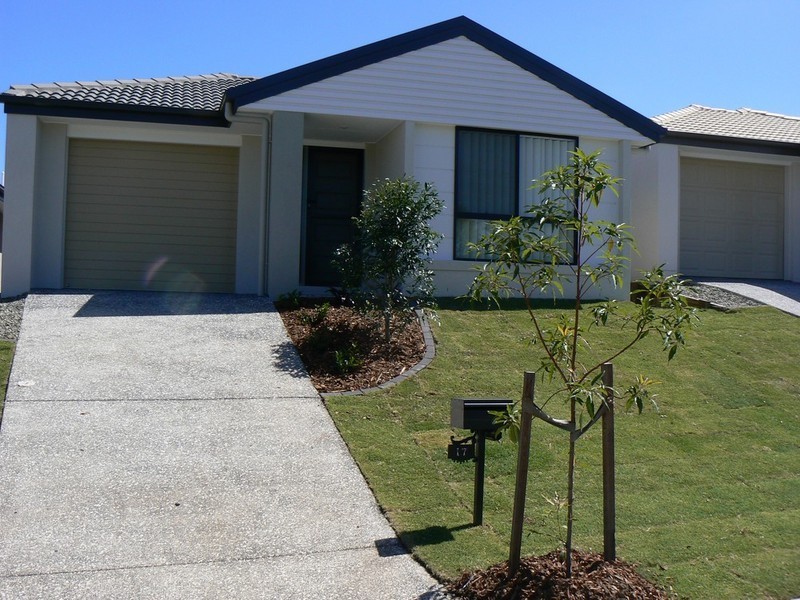 17 Hallvard Crescent, Augustine Heights QLD 4300