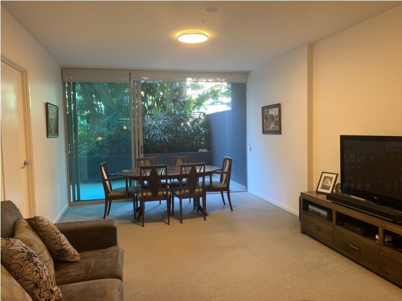 409/30 Festival Place, Newstead QLD 4006