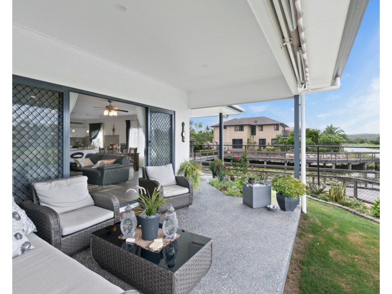 27 Lake Breeze Drive, Windaroo QLD 4207