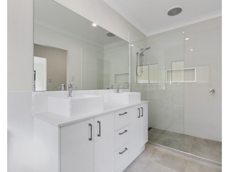 38 Highfield Avenue, Thornlands QLD 4164