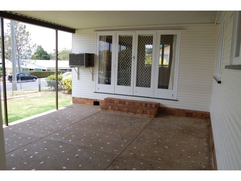 4 Hudson Street, Warwick QLD 4370
