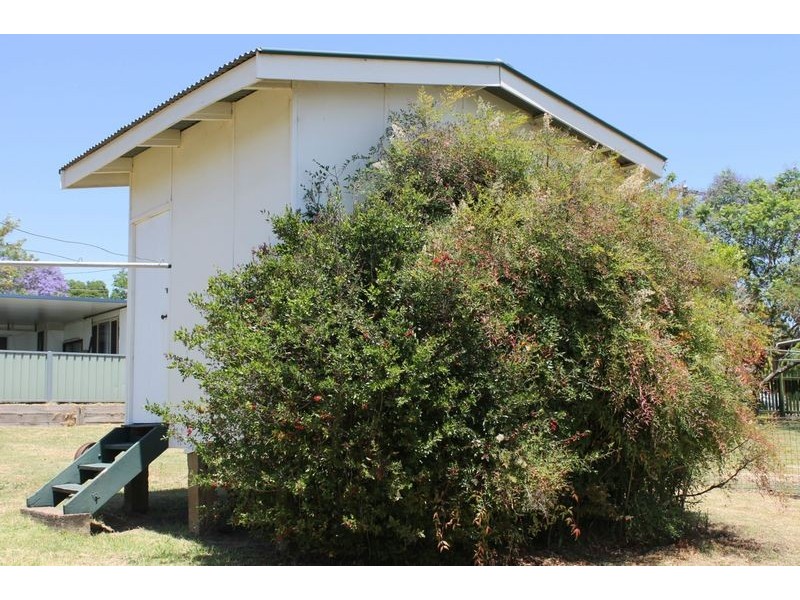 4 Hudson Street, Warwick QLD 4370