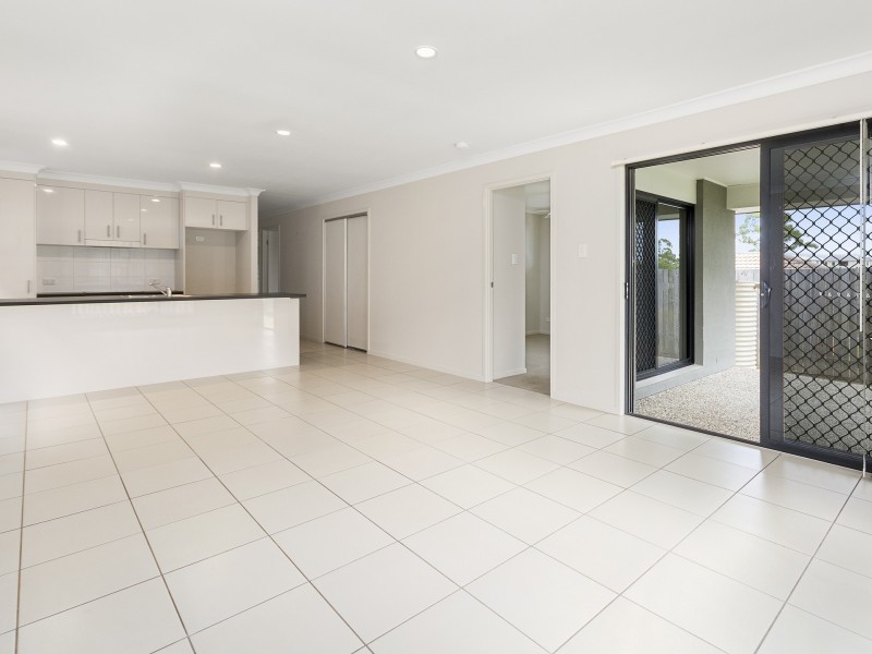 8 Wimbledon Street, Springfield Lakes QLD 4300