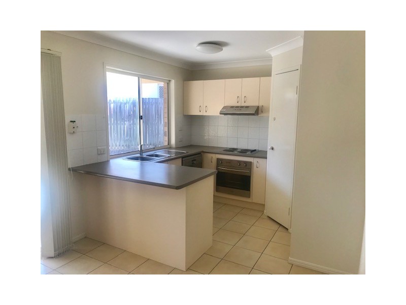 11 Berkshire Place, Springfield Lakes QLD 4300