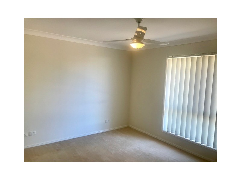 11 Berkshire Place, Springfield Lakes QLD 4300