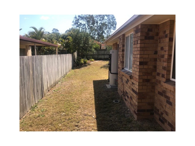 11 Berkshire Place, Springfield Lakes QLD 4300
