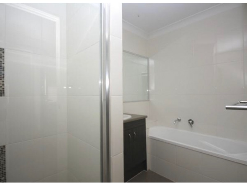 1/17 Melville Drive, Brassall QLD 4305