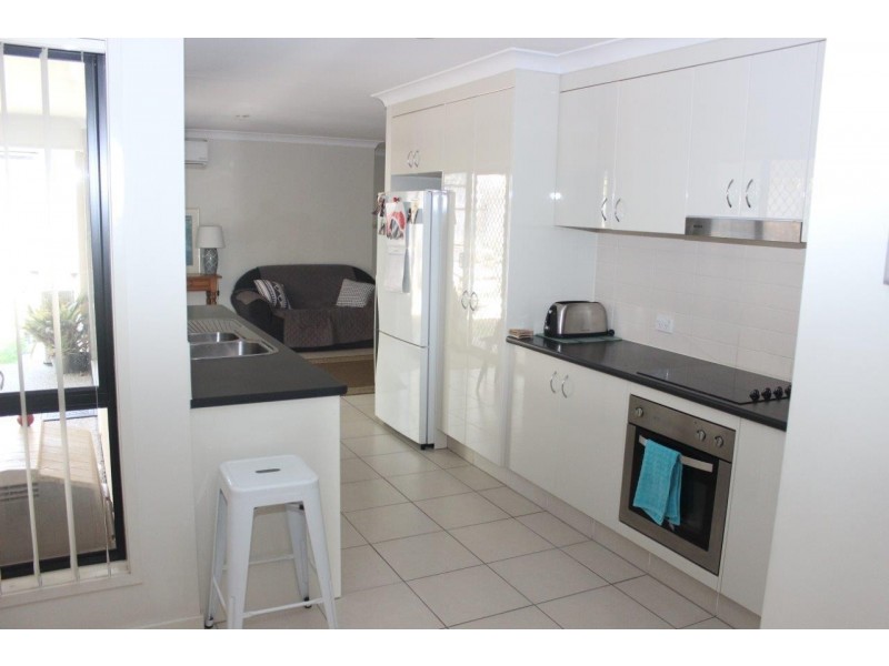 37 Reardon street, Calamvale QLD 4116