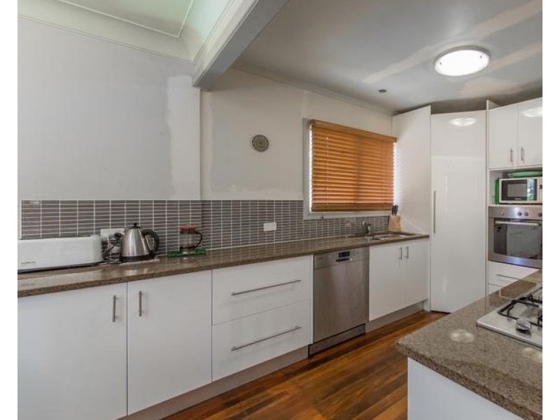 17 Chingford Street, Chermside West QLD 4032