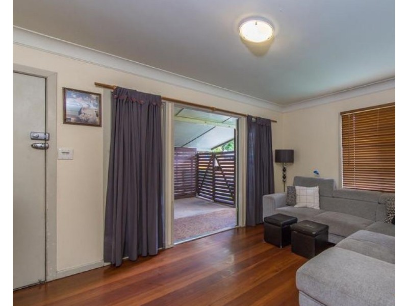 17 Chingford Street, Chermside West QLD 4032