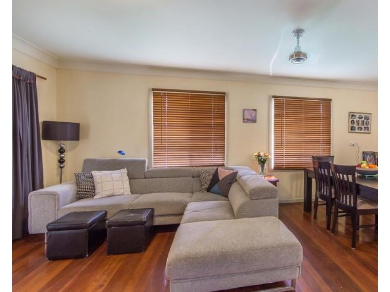 17 Chingford Street, Chermside West QLD 4032