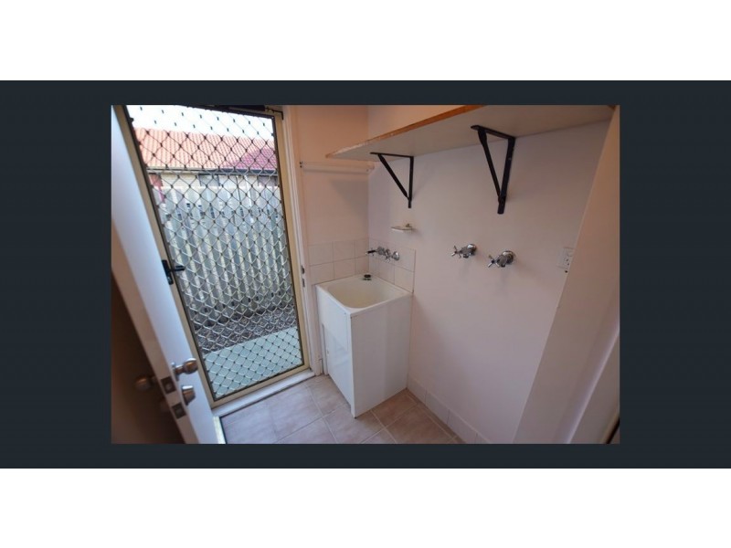 16 Maple Ave, Springfield QLD 4300