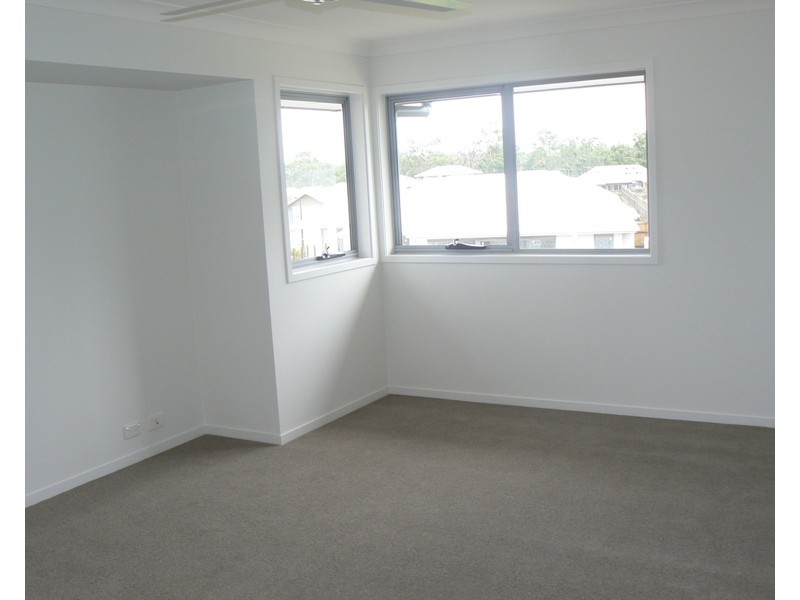 71 Torrens Crescent, Wakerley QLD 4154