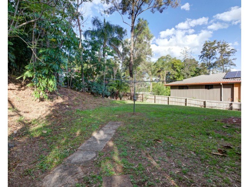 8 Antares Avenue, Kingston QLD 4114