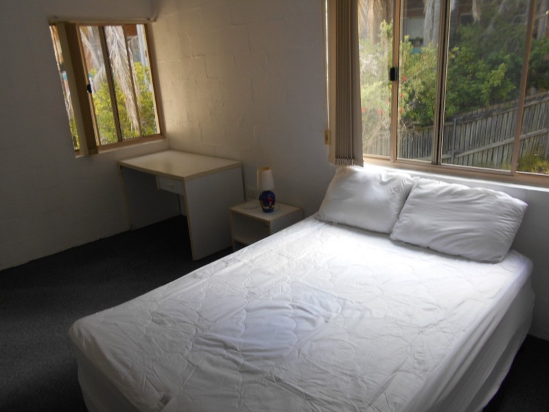 3 Whitmore St, Taringa QLD 4068