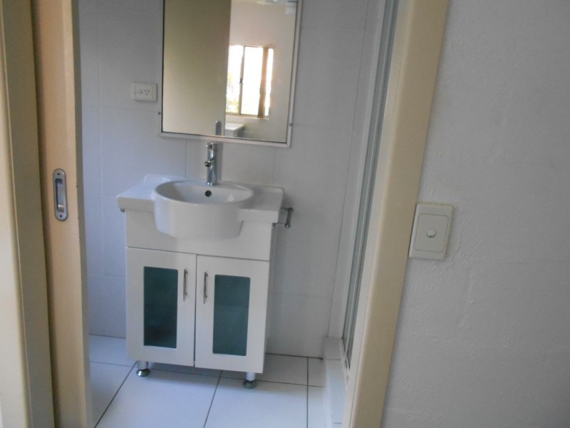 3 Whitmore St, Taringa QLD 4068