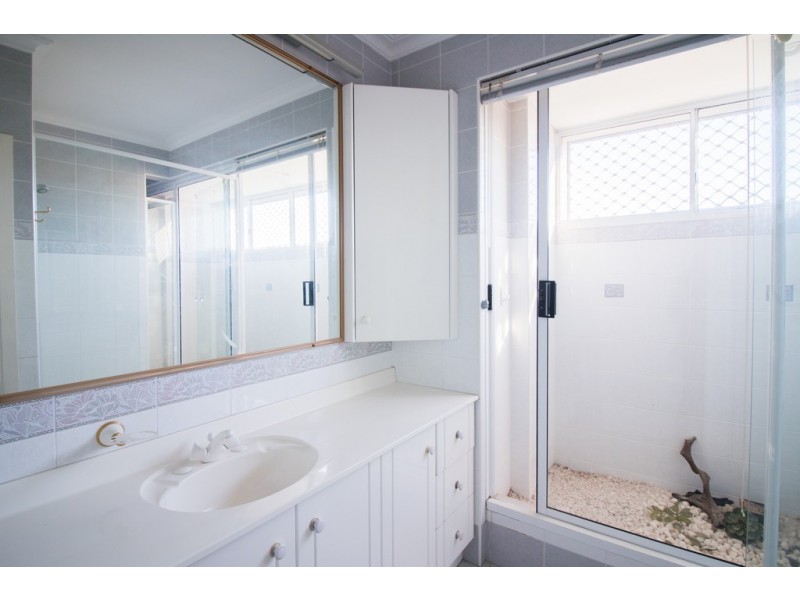 245 Graham Road (11 Desertrose Cr), Bridgeman Downs QLD 4035