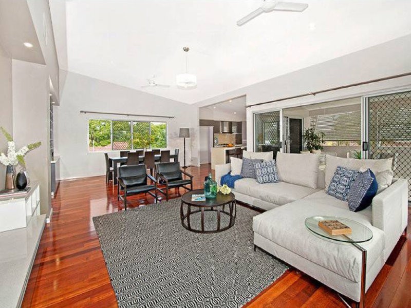 7 Doyle Street, Coorparoo QLD 4151