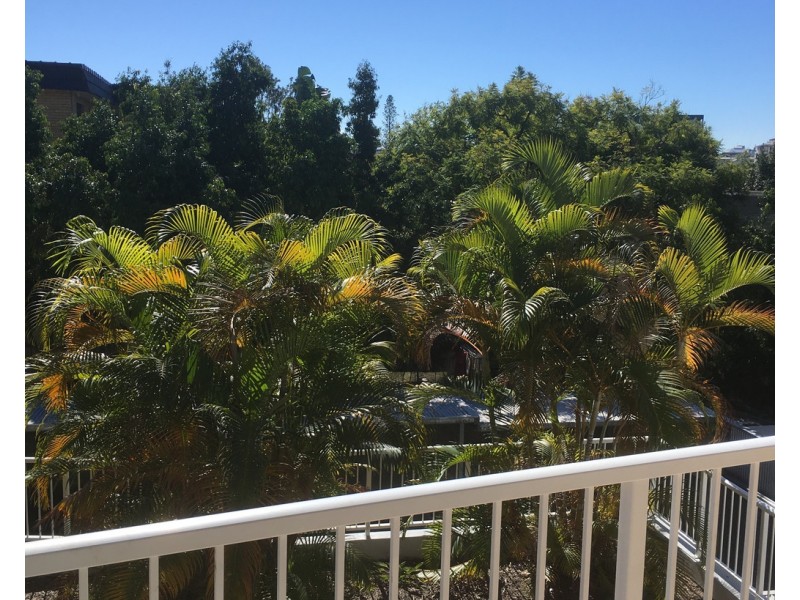 38 Lissner St, Toowong QLD 4066