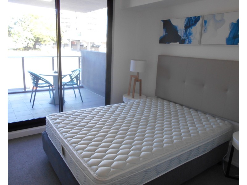 9 Walden Lane, Herston QLD 4006