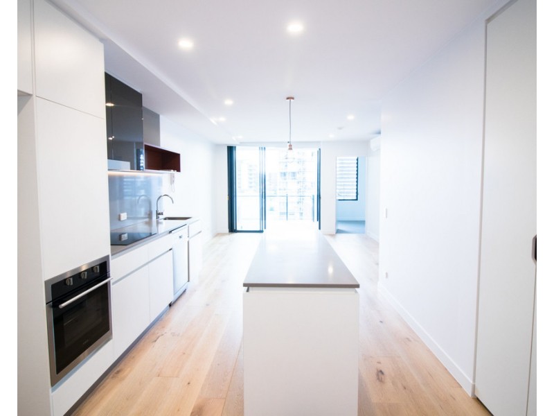 C100404/77 Victoria Street, West End QLD 4101