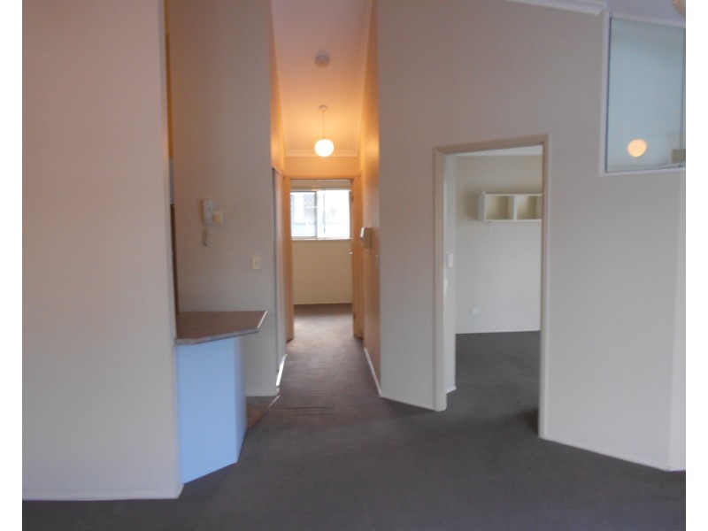 77 Sherwood Rd, Toowong QLD 4066
