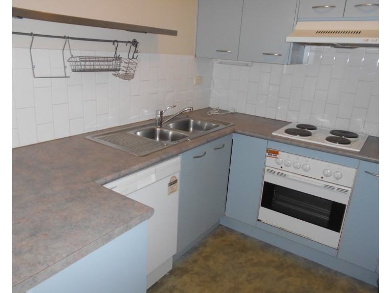 77 Sherwood Rd, Toowong QLD 4066