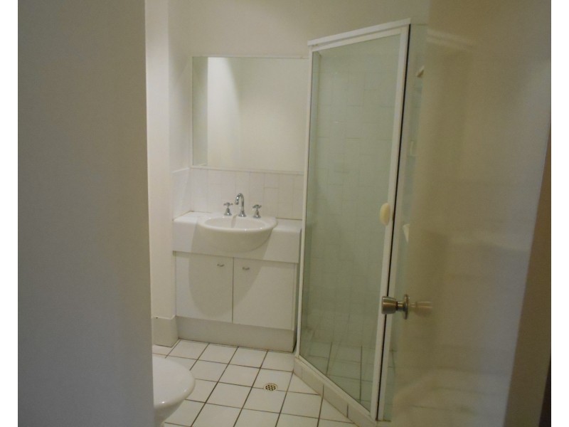 77 Sherwood Rd, Toowong QLD 4066