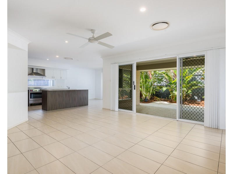 11 Valentine Circuit, Augustine Heights QLD 4300