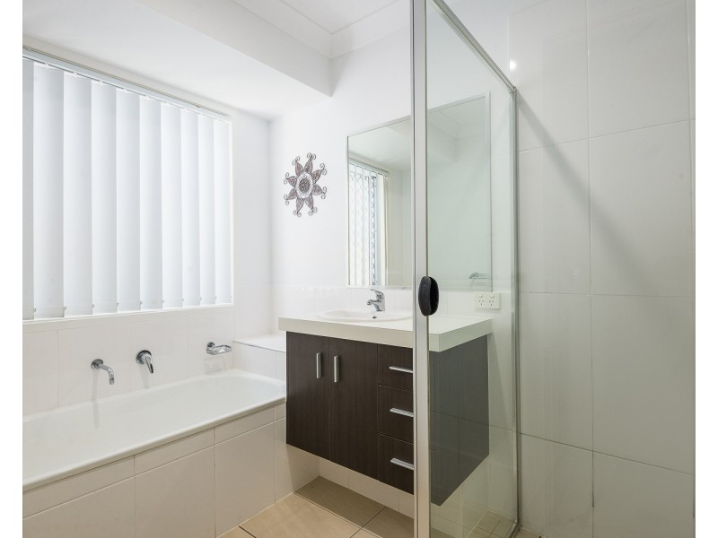 11 Valentine Circuit, Augustine Heights QLD 4300