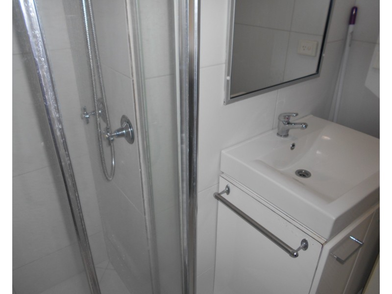 3 Whitmore St, Taringa QLD 4068