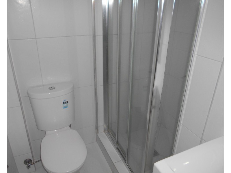 3 Whitmore St, Taringa QLD 4068