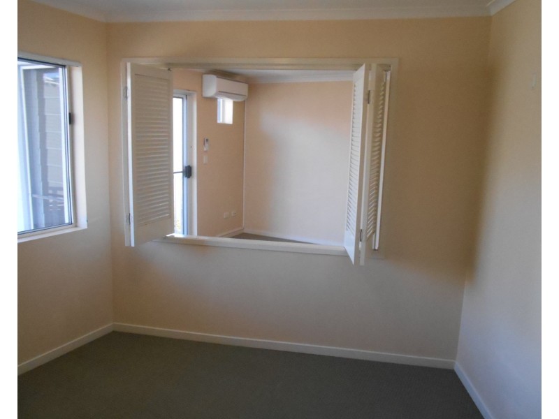 38 Lissner St, Toowong QLD 4066