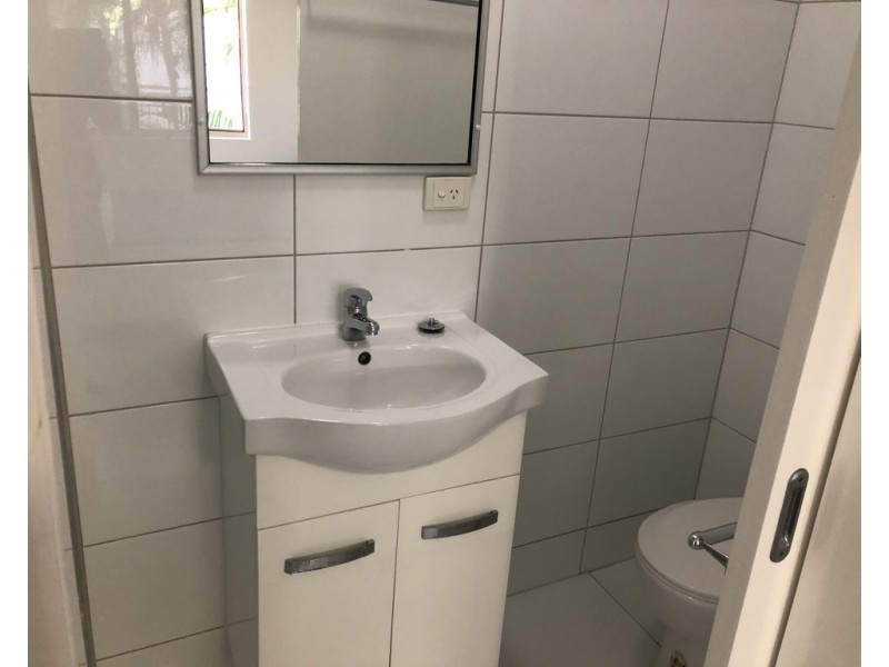 3 Whitmore St, Taringa QLD 4068