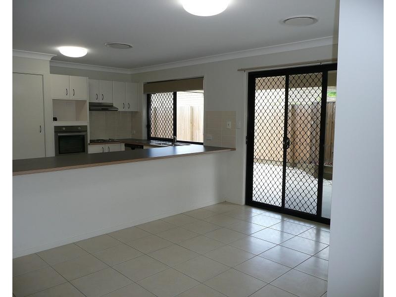 4 Fig Tree Place, Wakerley QLD 4154