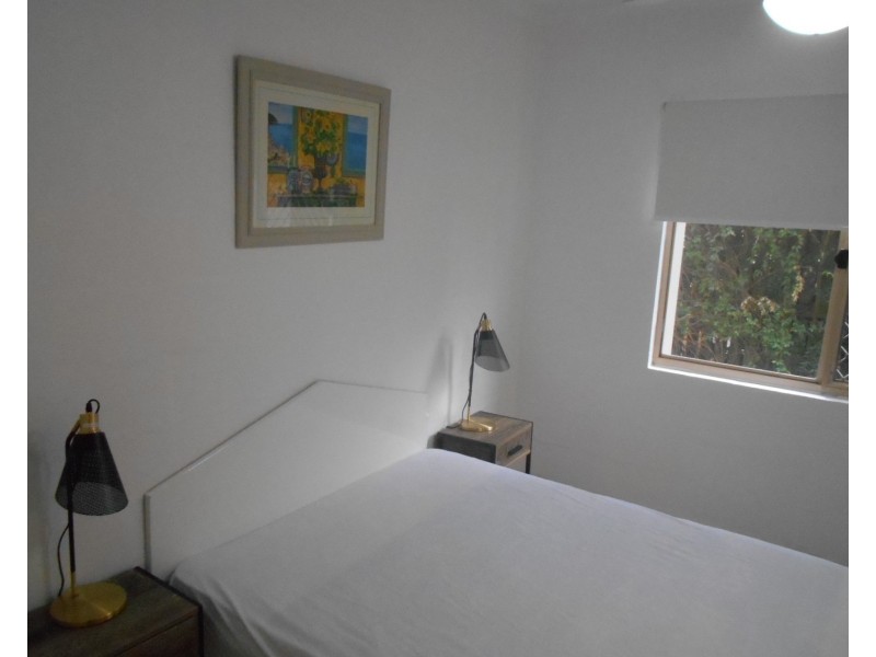 3 Whitmore St, Taringa QLD 4068
