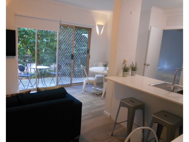 3 Whitmore St, Taringa QLD 4068