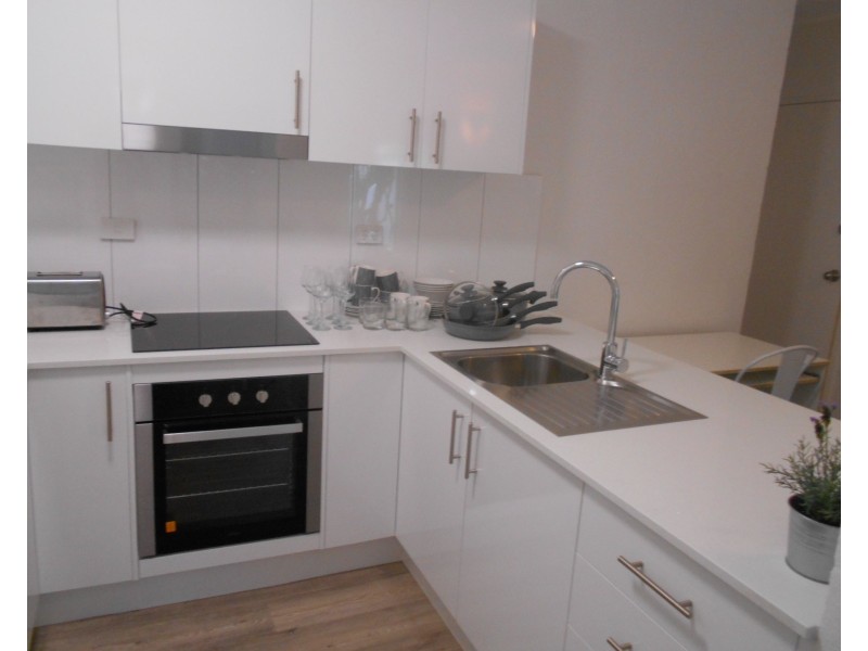 3 Whitmore St, Taringa QLD 4068