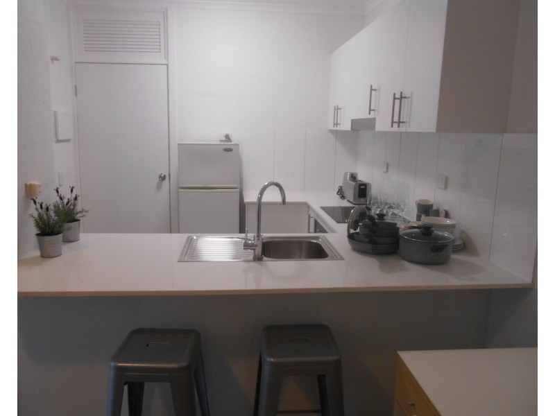 3 Whitmore St, Taringa QLD 4068