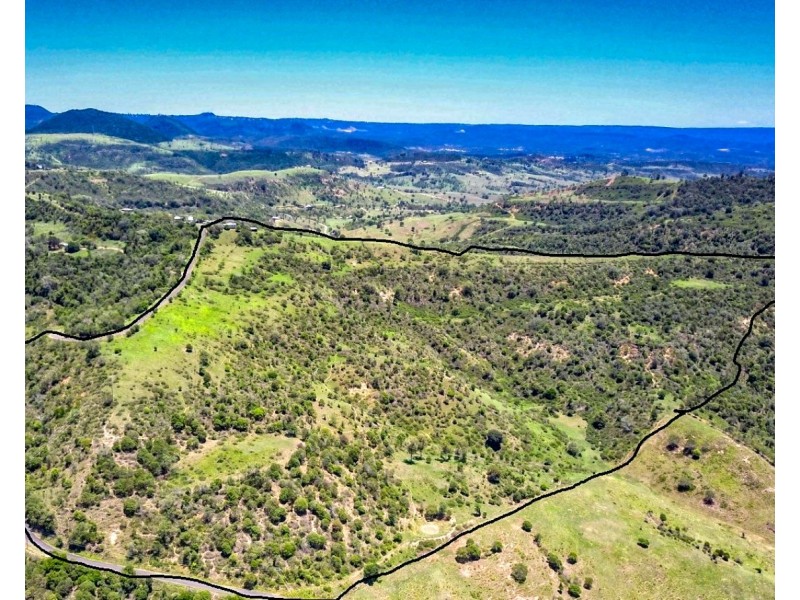 513 Silver Pinch Rd, Silver Ridge QLD 4352